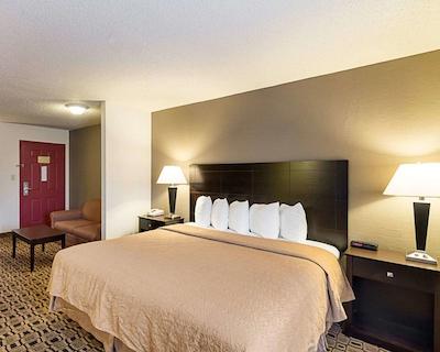 کوالیتی سویتز آیرپرت