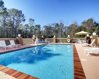 کمفرت سویتز بیلاکسی-اُسین اسپرینگز