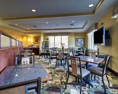 کمفرت سویتز بیلاکسی-اُسین اسپرینگز