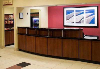 کورتیارد ویرجینیا بیچ اُسینفرنت اسود