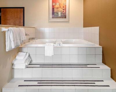 کمفرت سویتز ایست