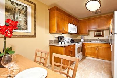 دسرت واکیشن ویلاز