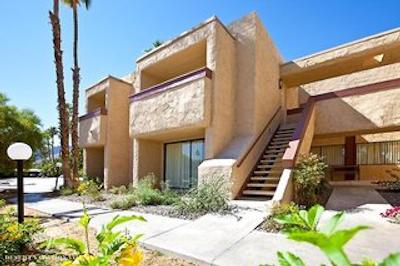 دسرت واکیشن ویلاز