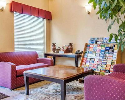 کمفرت سویتز پرتلاند آیرپرت