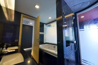 اسلیپ ویت می دیزاین هتل