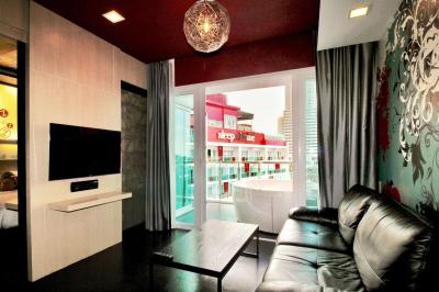 اسلیپ ویت می دیزاین هتل