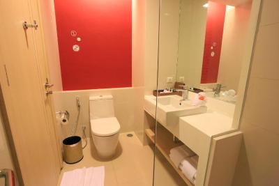 اسلیپ ویت می دیزاین هتل