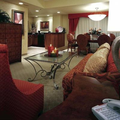 امباسی سویتز نردوست ارکانساز هتل اسپا اند کنونشن سنتر