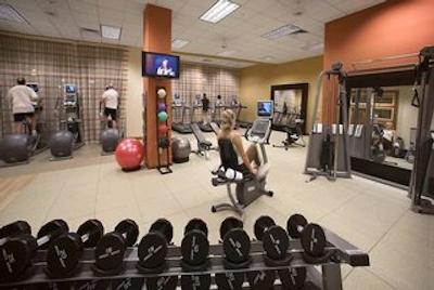 امباسی سویتز نردوست ارکانساز هتل اسپا اند کنونشن سنتر