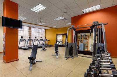 امباسی سویتز نردوست ارکانساز هتل اسپا اند کنونشن سنتر