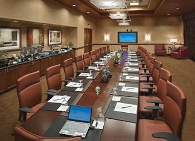 امباسی سویتز نردوست ارکانساز هتل اسپا اند کنونشن سنتر