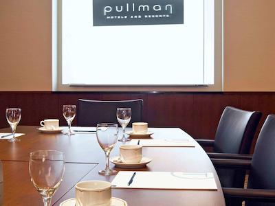 پولمان استوتگارت فنتانا