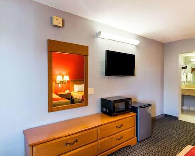 اکنو لج نیر ویچیتا فالز اونت سنتر