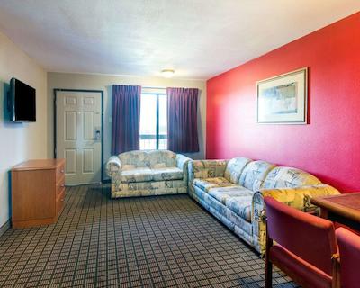 اکنو لج نیر ویچیتا فالز اونت سنتر