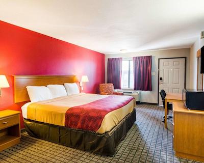 اکنو لج نیر ویچیتا فالز اونت سنتر