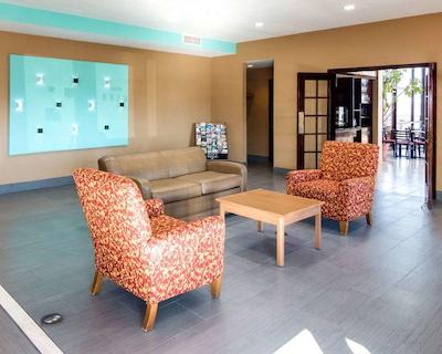 اکنو لج نیر ویچیتا فالز اونت سنتر