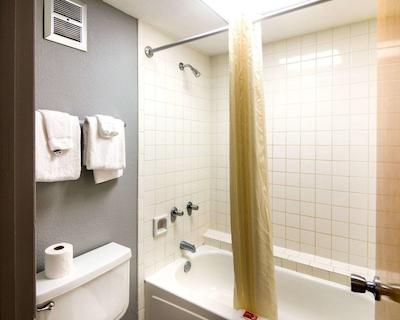 اکنو لج نیر ویچیتا فالز اونت سنتر