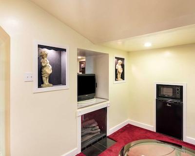 اکنو لج نیر ویچیتا فالز اونت سنتر