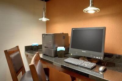 فیرفیلد این بای ماریت اسالت لاک سیتی آیرپرت