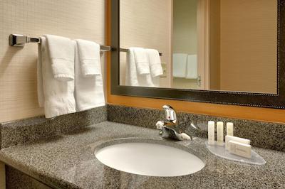 فیرفیلد این بای ماریت اسالت لاک سیتی آیرپرت