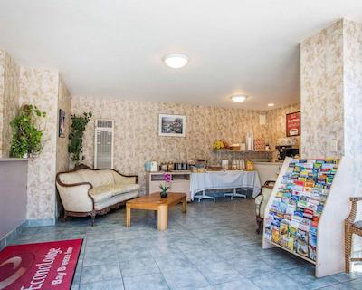 اکنو لج ب بریز