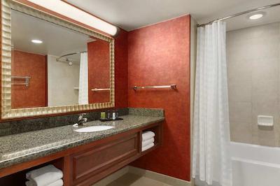 امباسی سویتز وینستون اسالم