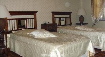 انگورا هاوس هتل