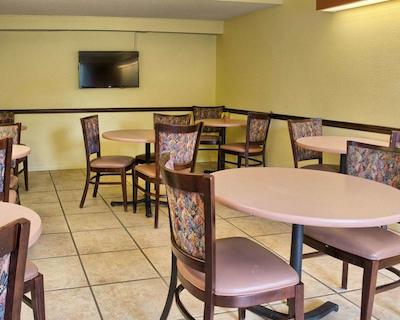 اکنو لج ریچمند وست براد