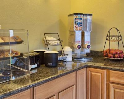 اکنو لج ریچمند وست براد