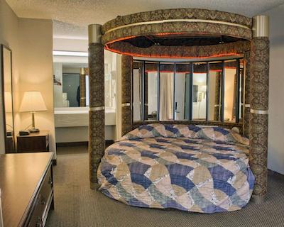 اکنو لج ریچمند وست براد