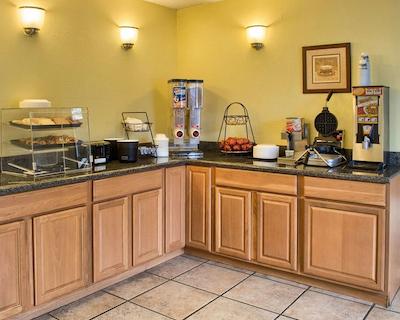 اکنو لج ریچمند وست براد