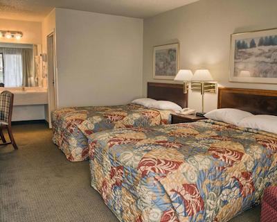 اکنو لج ریچمند وست براد