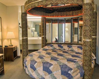 اکنو لج ریچمند وست براد