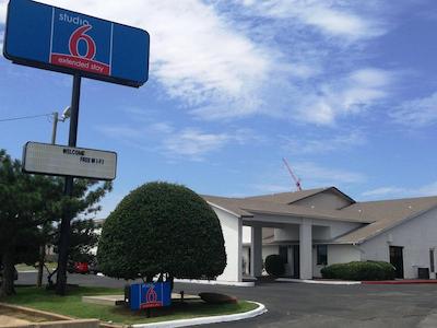 استودیو 6 اُکلاهما سیتی آیرپرت