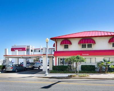 اکنو لج اُن د اُسین