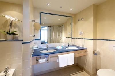 درینت استراندهتل بینز/روجن