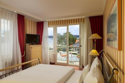 درینت استراندهتل بینز/روجن