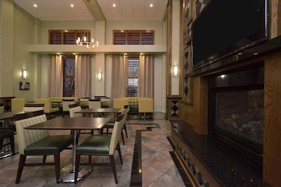 هامپتون این اند سویتز کارسُن سیتی