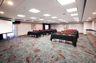 هامپتون این اند سویتز تمکولا