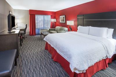 هامپتون این اند سویتز تمکولا