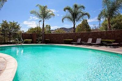 هامپتون این اند سویتز تمکولا