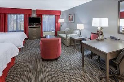 هامپتون این اند سویتز تمکولا