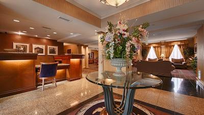 بست وسترن پلاس هانافرد این اند سویتز