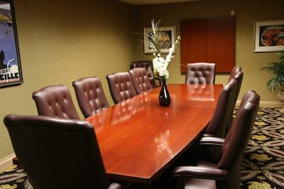 بست وسترن پلاس هانافرد این اند سویتز