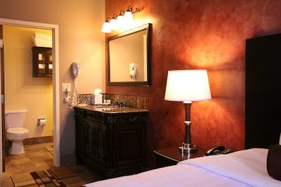 بست وسترن پلاس هانافرد این اند سویتز