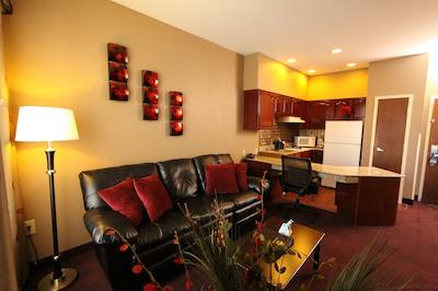 بست وسترن پلاس هانافرد این اند سویتز