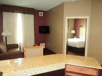 بست وسترن پلاس هانافرد این اند سویتز