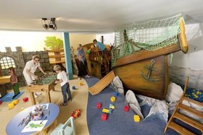 درینت استراندریزرت اند اسپا اُستسیباد ووسترو