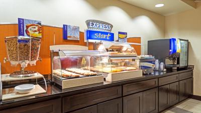 هلید این اکسپرز هتل اند سویتز نرد اسیتل-شرلین