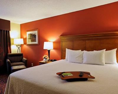 هامپتون این لویسویل دونتون